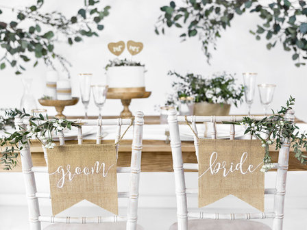 Jute stoel banner bride &amp; groom